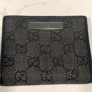Authentic vintage Gucci bifold wallet black monogram